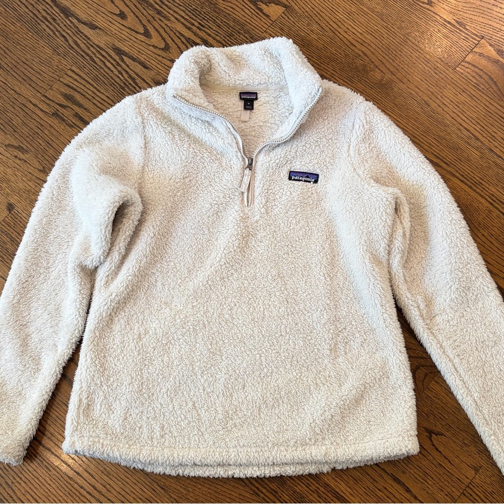 Patagonia Women’s Cream Sherpa Quarter-Zip Pullover